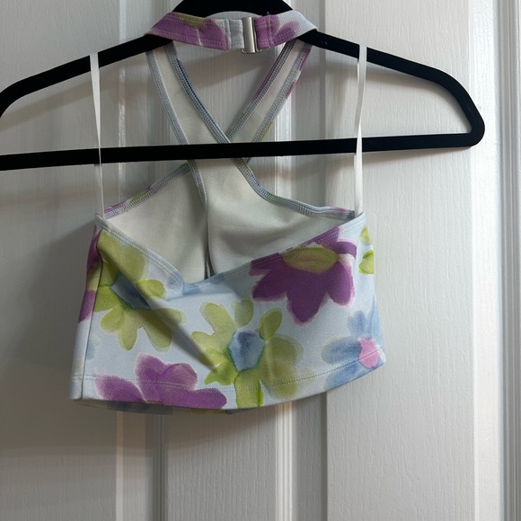 Aritzia Sunday Best Floral Keyhole Halter Crop Top - Picture 3 of 3